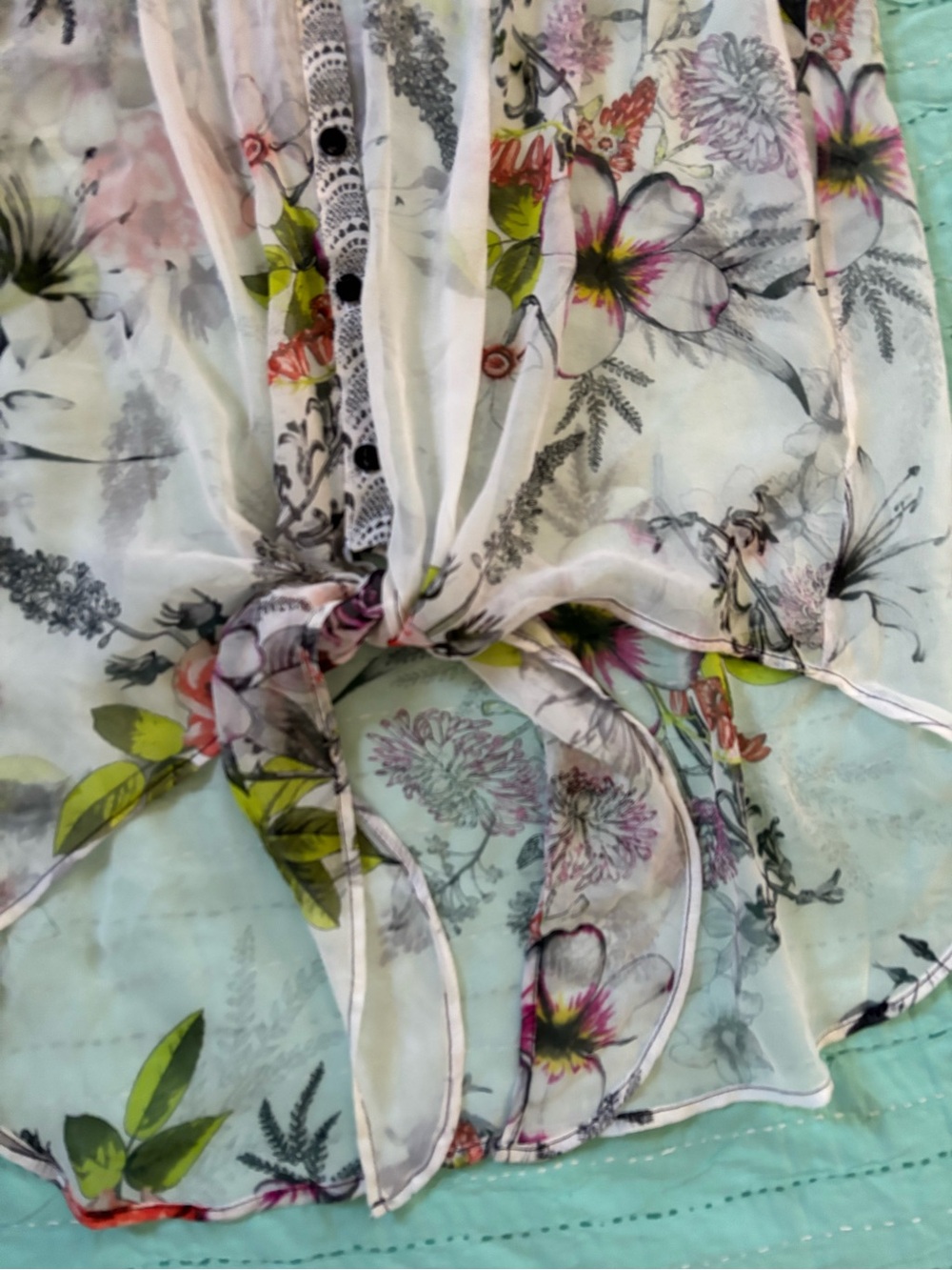 100% Silk Language white floral button front tank with tie size M semi sheer - Picture 2 of 5